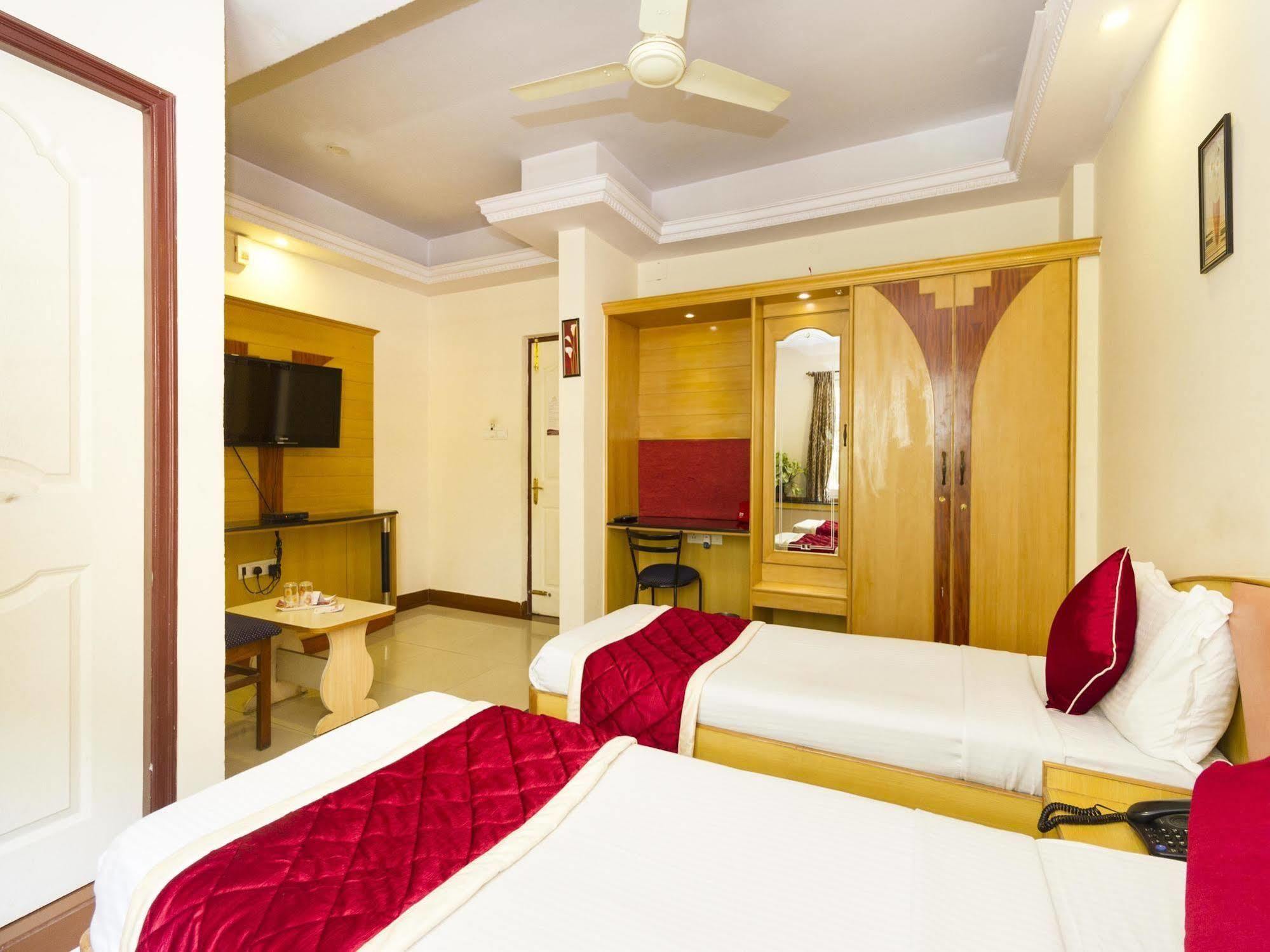 Oyo 331 Hotel Skanda Shelters Bangalore Exterior photo